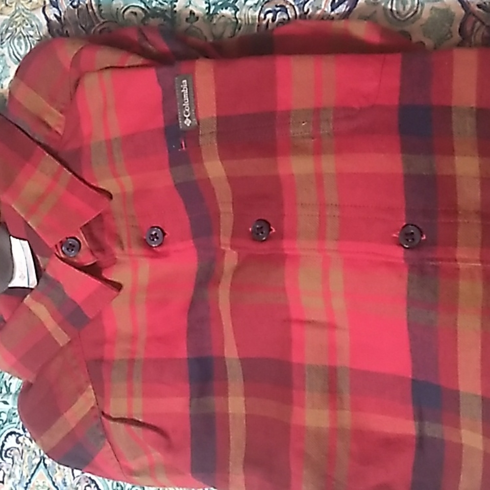 mens Columbia long sleeve shirt large.